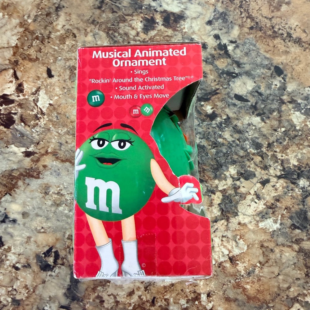 M&M'S Green Musical Animated Ornament - Green 2007 - Picture 2 of 4